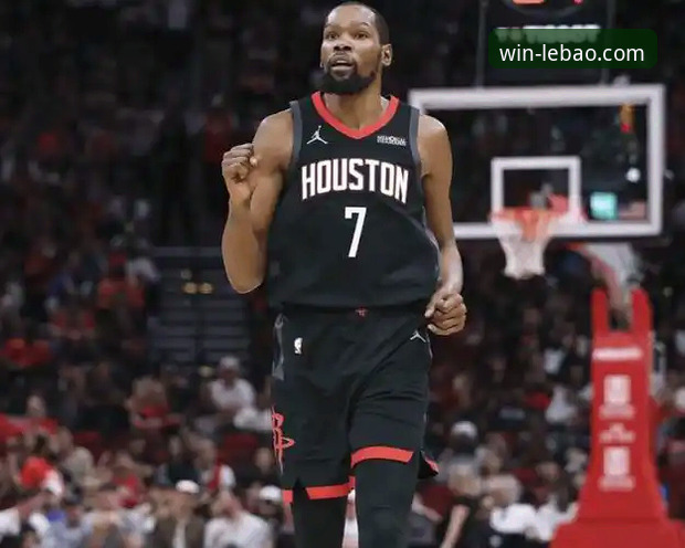 资深球迷分享火箭连胜实战经验：杜兰特27分引领攻势，111-94大胜尼克斯